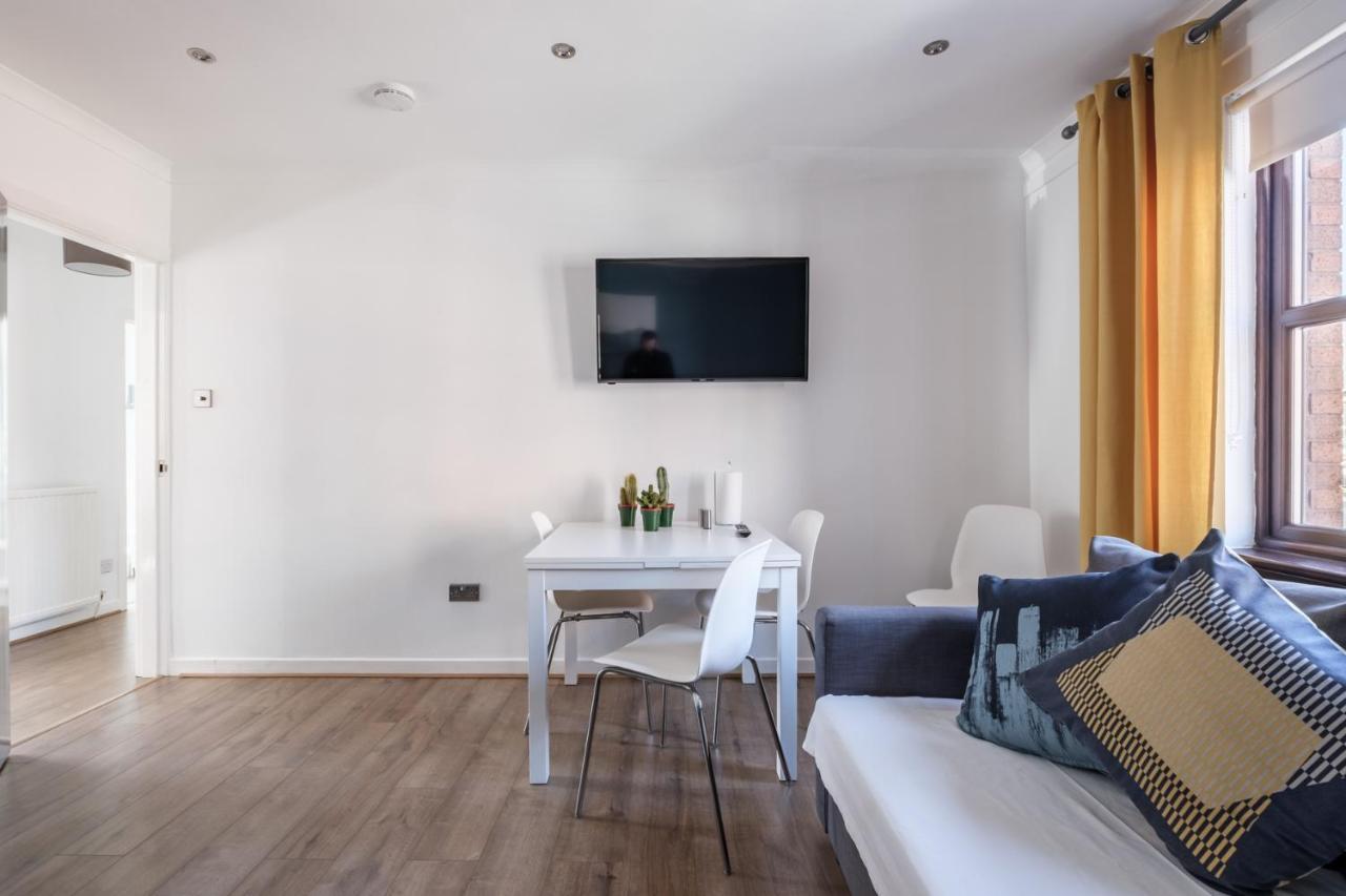 The Douglas - Spacious 2 Bed Apartment In Uddingston Eksteriør billede