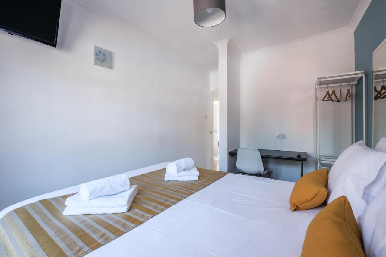The Douglas - Spacious 2 Bed Apartment In Uddingston Eksteriør billede
