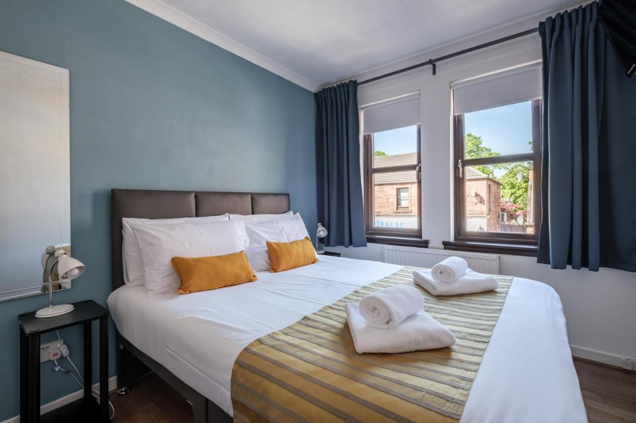 The Douglas - Spacious 2 Bed Apartment In Uddingston Eksteriør billede