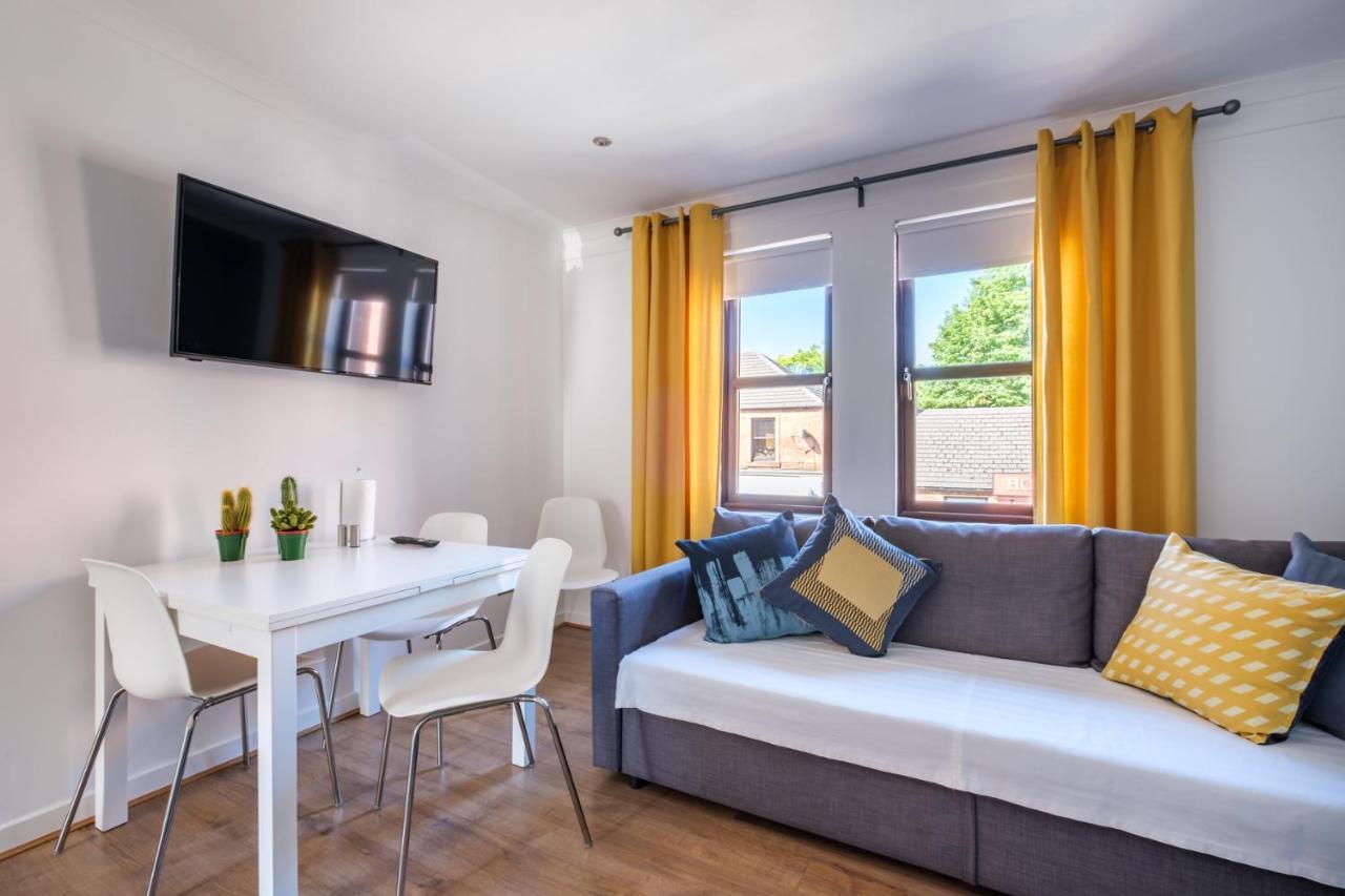 The Douglas - Spacious 2 Bed Apartment In Uddingston Eksteriør billede