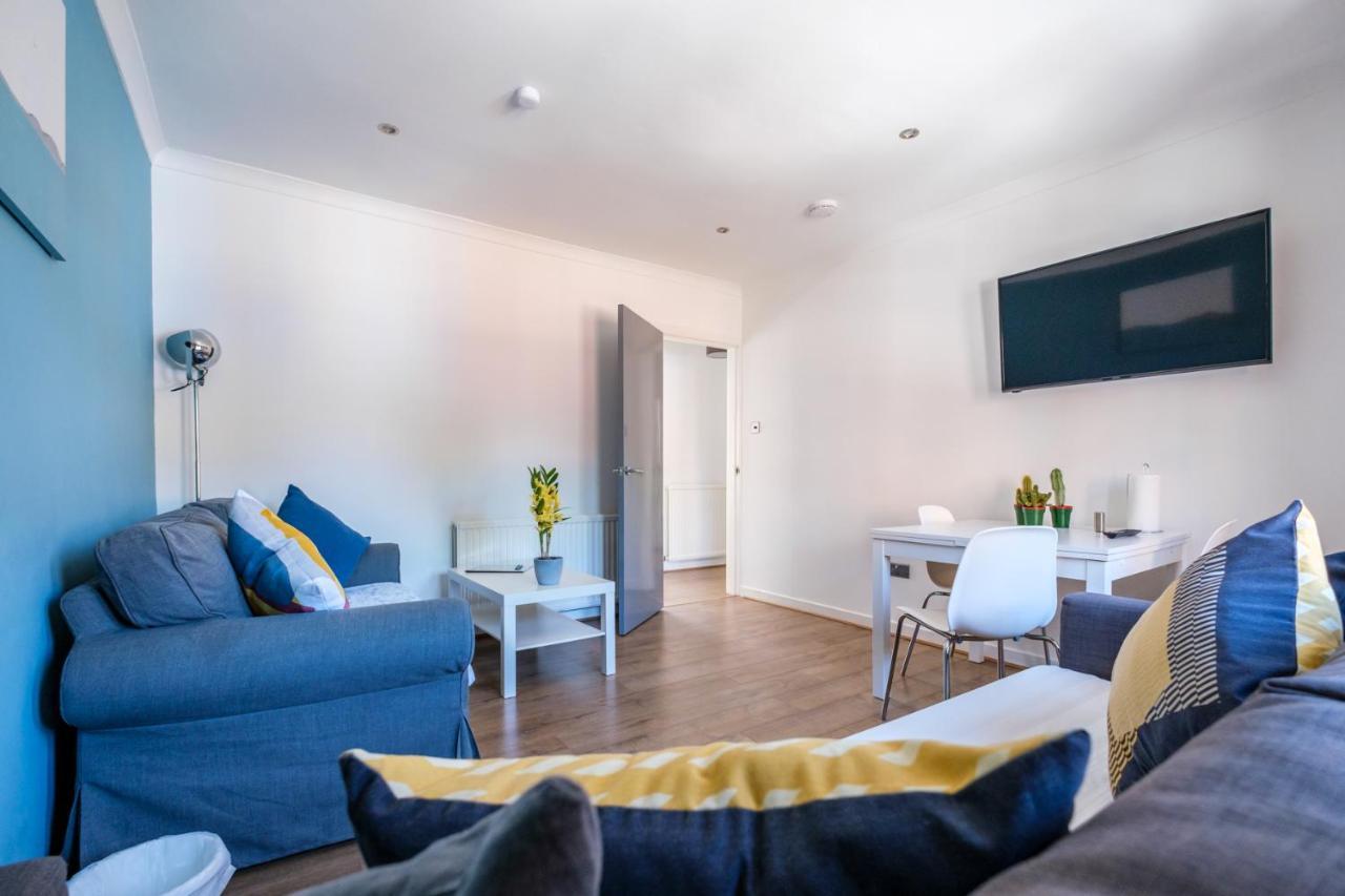 The Douglas - Spacious 2 Bed Apartment In Uddingston Eksteriør billede