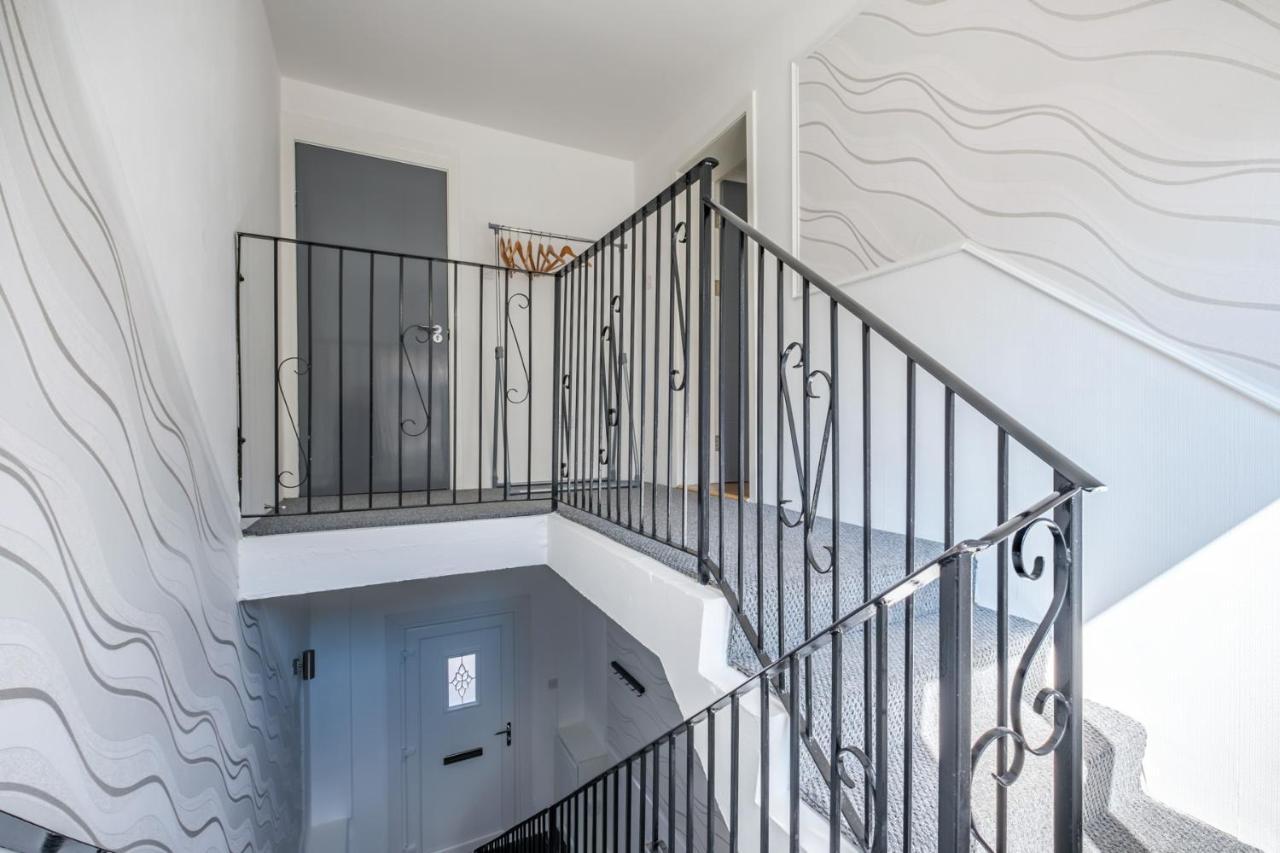 The Douglas - Spacious 2 Bed Apartment In Uddingston Eksteriør billede